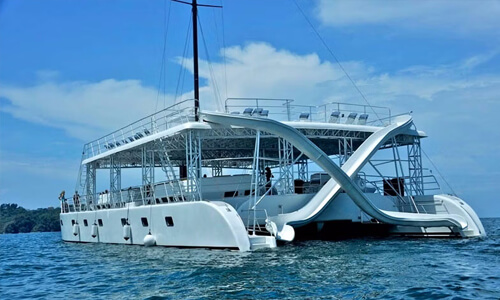 The picture shows one of the main boats for excursions to differents beaches in the Pacific Coast in Costa Rica.